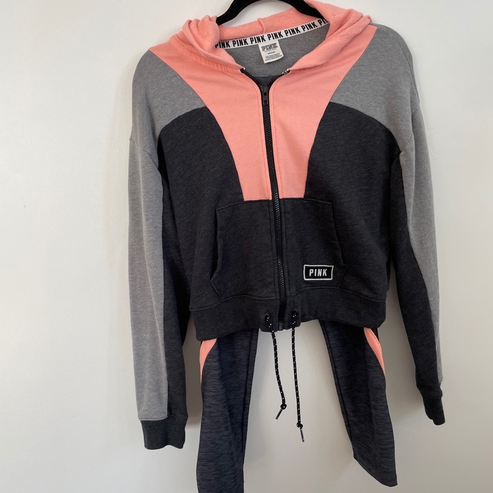 VS sweat outfit